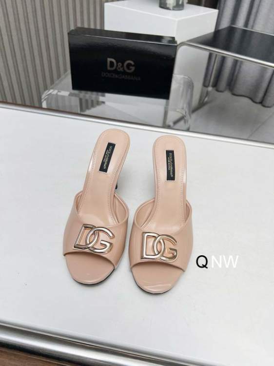 Picture of Dolce Gabbana Shoes _SKUDGsz35-40NW03014473